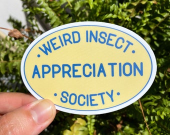 Pegatina de la Sociedad de Apreciación de Insectos Extraños (Amarillo), 3.5x2.38 in - Pegatina de matraz de hidro / calcomanía para computadora portátil / impermeable / resistente a la intemperie / pegatina para automóvil