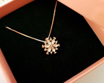 Snowflake necklace, rose gold necklace, snowflake pendant, snowflake pendant, silver snowflake necklace, gift