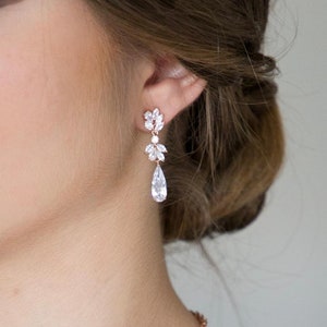 Bridal chandelier earrings, wedding swarovski crystal earrings, luxury earrings, bridesmaid earrings