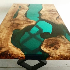 Handgemachte grüne Epoxy Tischplatte | Live Edge Walnuss/Akazienholz | Benutzerdefinierter Harz-Esstisch | Moderne rustikale Epoxy Möbel, Epoxy Tisch