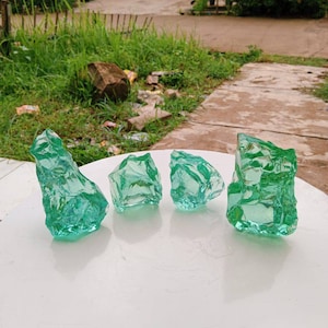 Par de 4 cristales andara naturales de 1155 gr de color verde esmeralda monoatómicos