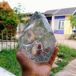 1,8 kgs of rough andara crystal clear white with motif bubbles inside image 2