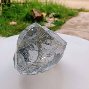 1,8 kgs of rough andara crystal clear white with motif bubbles inside image 8