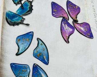 Resin Butterfly Wing Charm: Glitter Gold Fairy Pendant, 1 pair