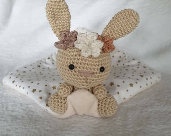 Doudou lapin, doudou bébé, doudou bola, cadeau naissance, naissance, lapin, amigurumis