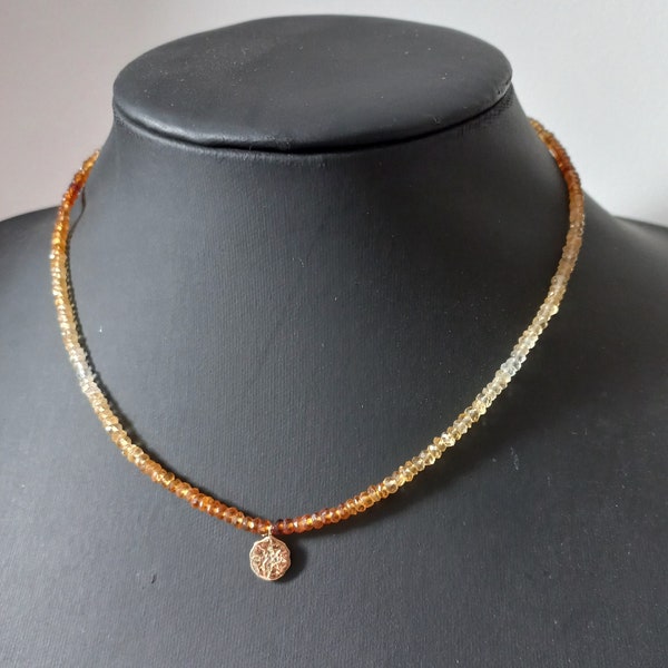 Collier de pierres naturelles de citrines jaunes minimaliste fin, collier de perles, pendentif étoile du nord. Ras du cou. Cadeau pour elle.