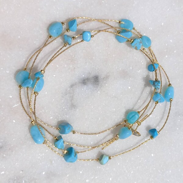 Collier long sautoir turquoises et amazonite sur fil doré ou bracelet multi rangs. Sautoir minimaliste.