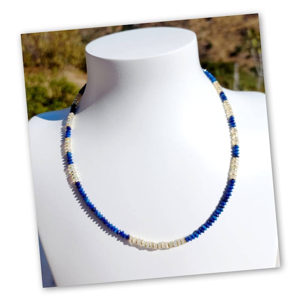 Collier en pierres naturelles de lapis-lazuli bleu et d opales. Collie rpour femme.