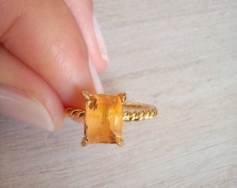 Adjustable yellow citrine ring, stackable ring, lithotherapy ring, ring for her.