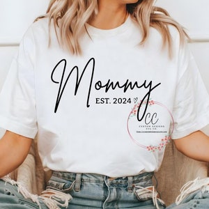 Mami Est. 2024 Svg, Mami Svg, Mamá Svg, Camisa de mamá, Nueva mamá Svg, Regalo posparto