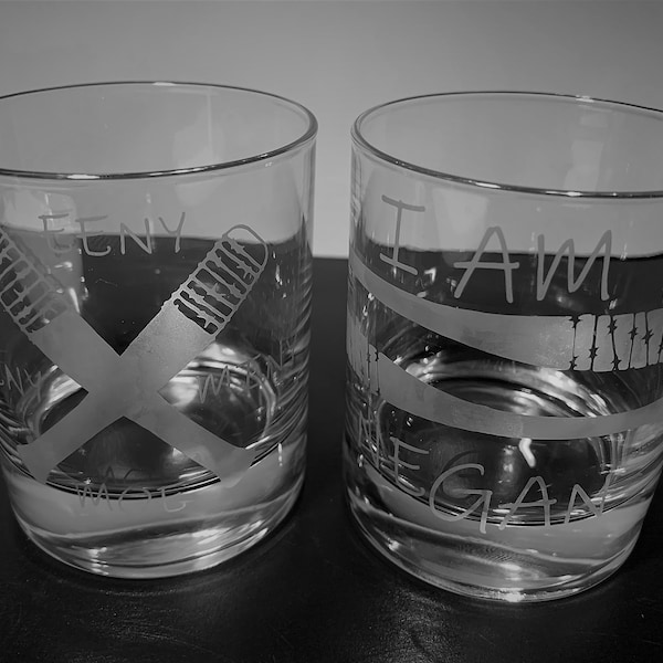The Walking Dead engraved whiskey tumbler glass, Negan eeny, meeny, miny, moe glass set, The walking Dead Whiskey glasses gift set