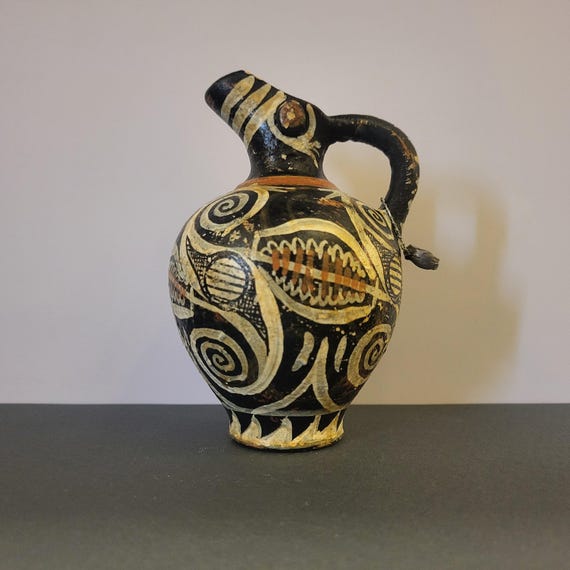カマレス時代のギリシャ陶器製花瓶、ファイストス宮殿出土、高さ4.72