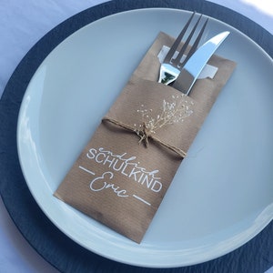 Cutlery bag training made of kraft paper for your table decoration