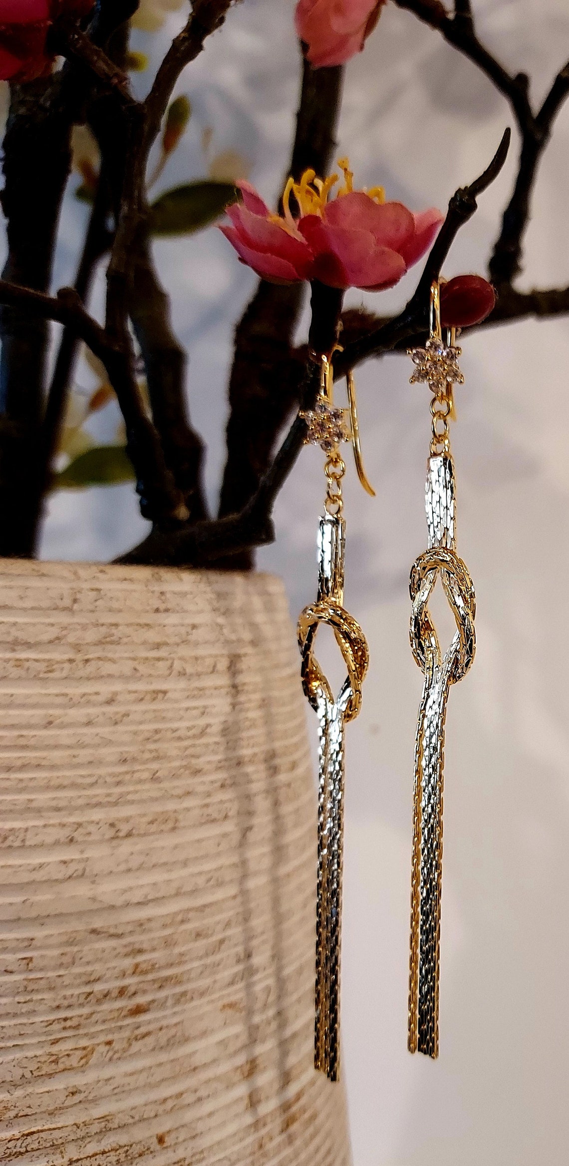 gold dangling earrings for wedding