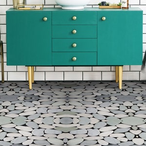 Small Pebbles Vinyl Flooring, Gray Kitchen Makeover, White Flooring Decor, Stone Modern Flooring, Homecoming Proposal Ideas, Gift For Her