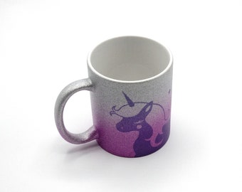 Glitzertasse mit Farbverlauf, Namen und Einhorn / personalisierbar / Füllvolumen 330 ml / Größe: 8 x 9,5 cm
