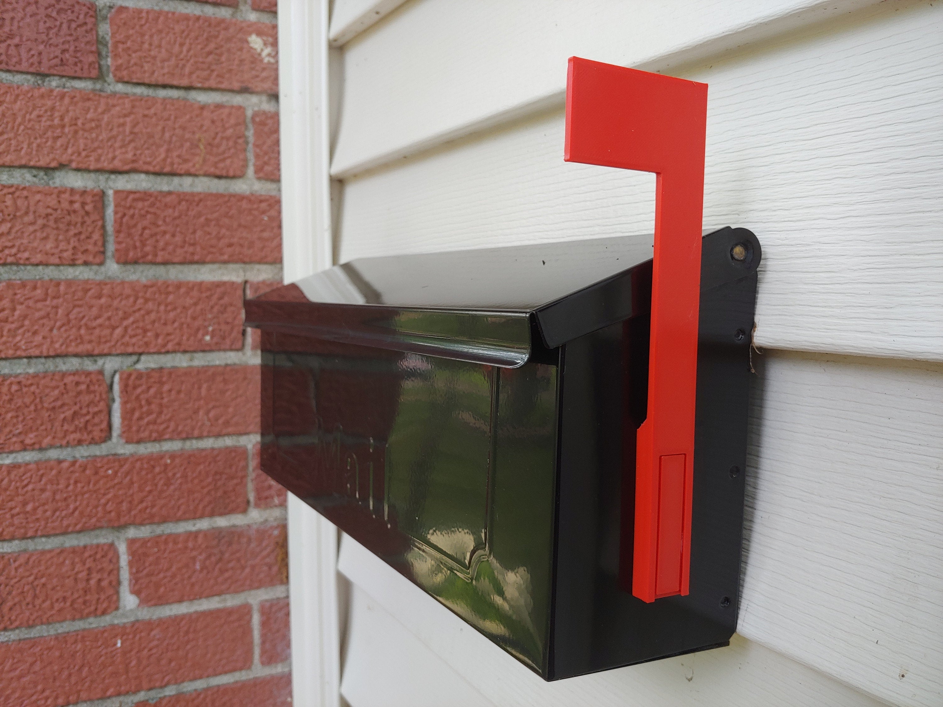 The Flagnet: Magnetic Mailbox Flag for Town House Style Mailboxes