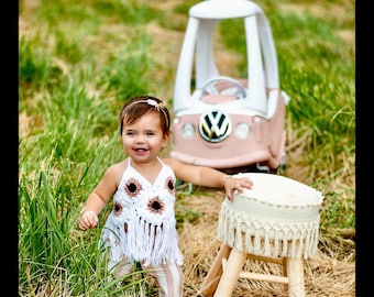Top corto con flecos de margaritas y girasoles / Dos tops geniales / Top corto de crochet / Traje para sesión de fotos hippie / Traje para el primer cumpleaños de niña pequeña