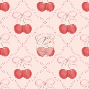 Könnte beinhalten: Ein sich wiederholendes Muster mit roten Kirschpaaren, die mit rosa Schleifen auf hellrosa Hintergrund gebunden sind. Das Design beinhaltet ein gepunktetes Gittermuster und erzeugt eine zarte und feminine Ästhetik.
