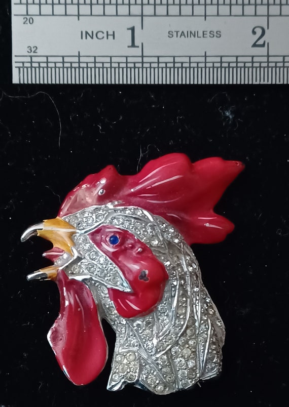 Rooster brooch