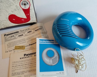 Panasonic Toot-A-Loop transistor radio