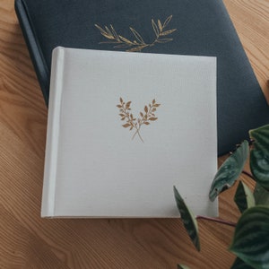 Linen Photo Album 8.6 x 8.6 200 Pockets for 4x6 photos plus writing space Oat White with Gold Stamping image 8