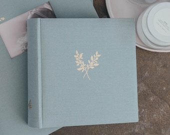Linen Photo Album 8.6" x 8.6" - 200 Pockets for 4x6 photos plus writing space - Powder Blue with Gold Stamping