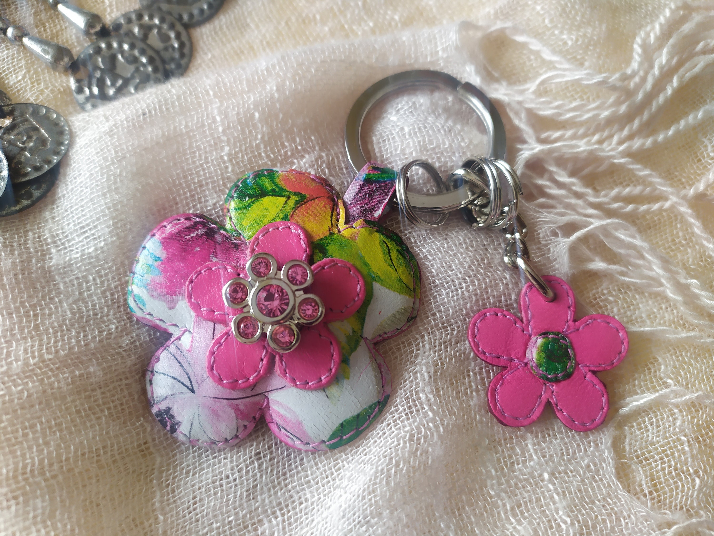Faux Leather Flower Charm KeyChain Pink Yellow Black Blue Green Red Khaki  White