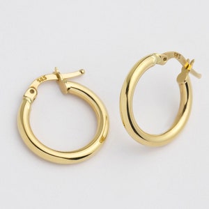 14k Gold Mini Gold Hoop Earrings, Women’s Modern Hoop Earrings, Dainty And Modern Huggie Hoop Earrings, Everyday Earrings, Girlfriend Gift