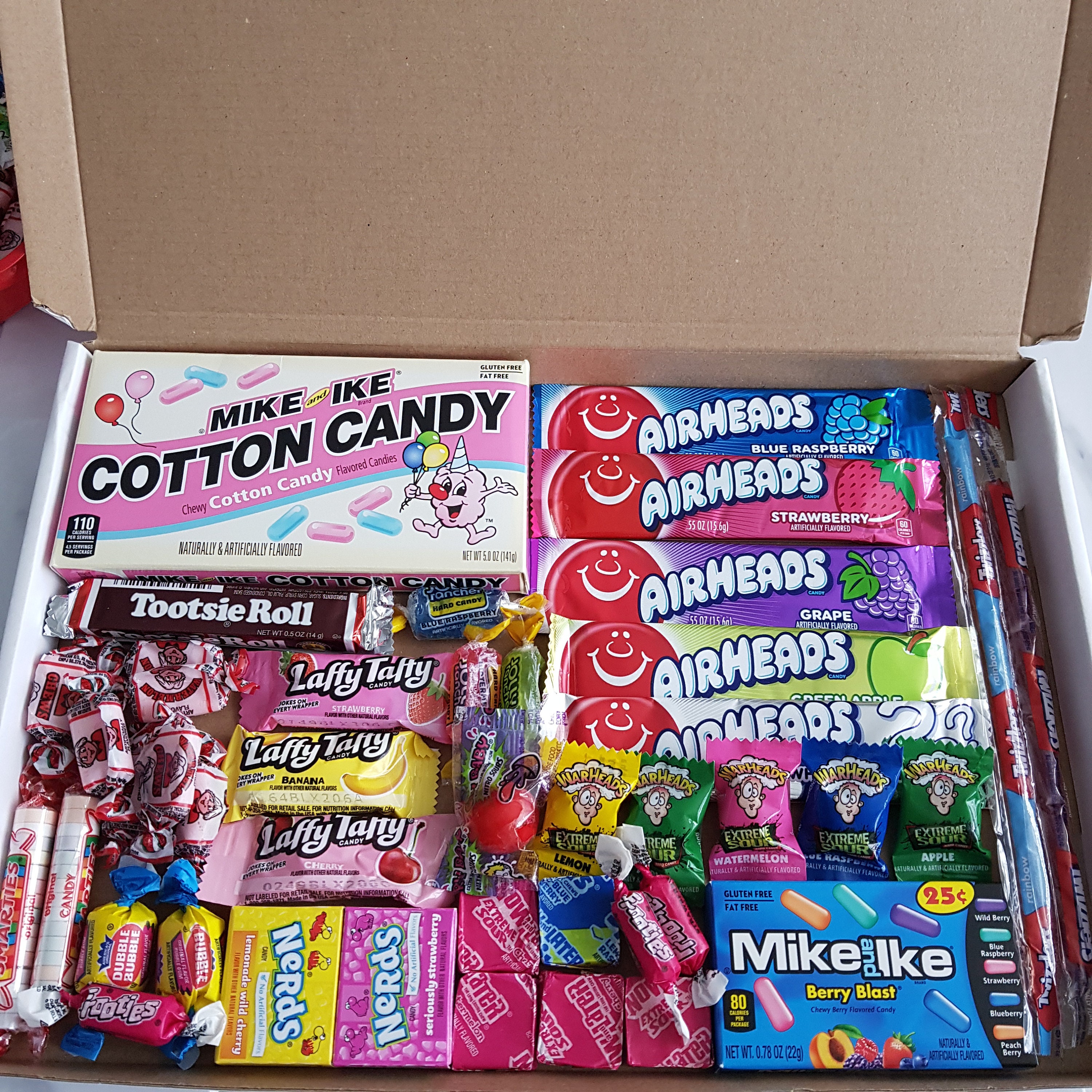 100 PERSONALISED American Sweets Gift Box USA Candy Airheads Laffy  CHRISTMAS
