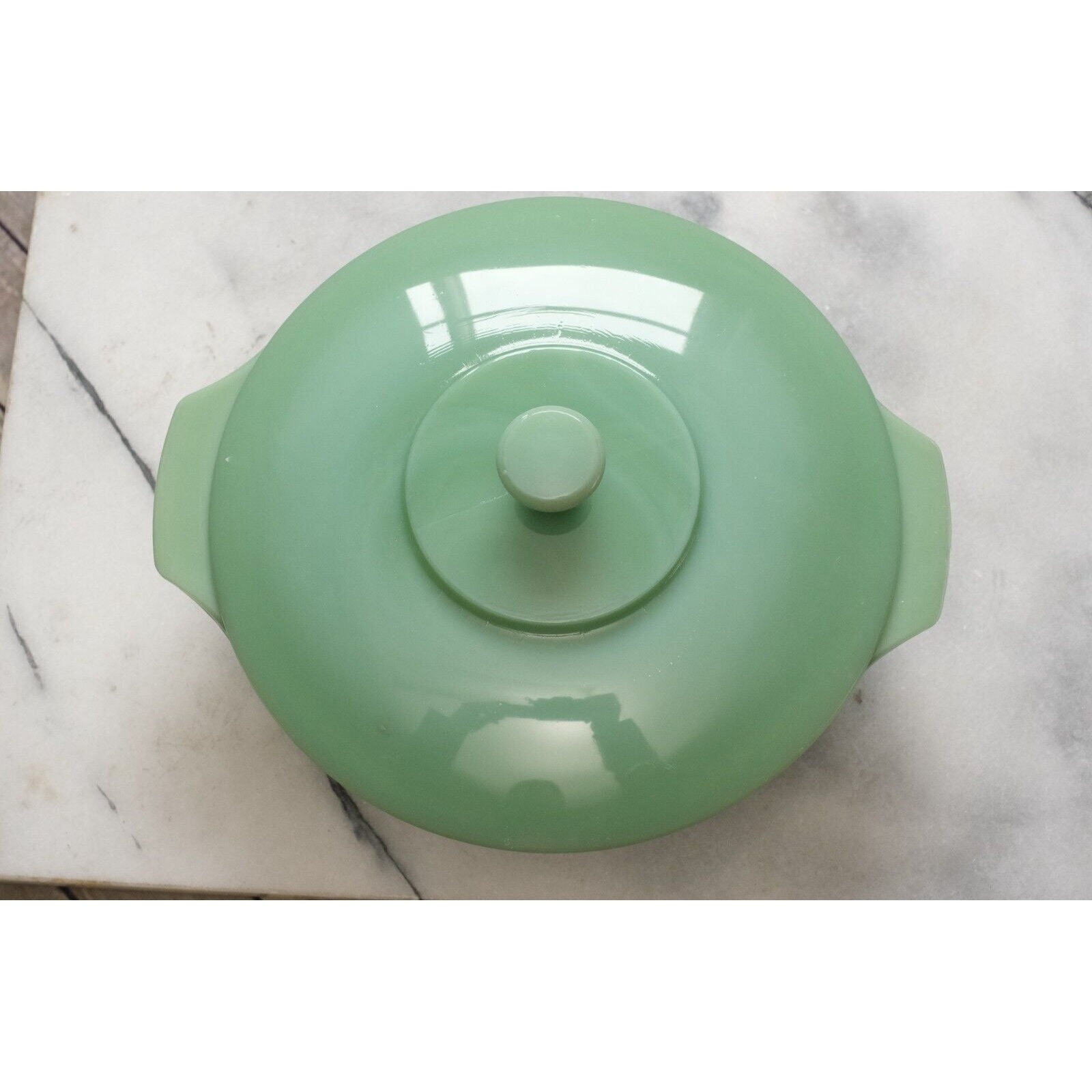 Vintage ANCHOR HOCKING Fireking Jadeite Casserole Dish 2000 2 Quart
