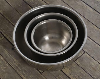 VOLLRATH Stainless Steel Mixing Bowls 3 Quart, 1.5 Quart, 3/4 Quart - Set of 3