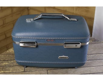 AMERICAN TOURISTER Tiara Cosmetic Make-up Luggage Train Case Blue w/ Key & Tray
