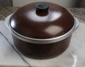 Vintage CLUB ALUMINUM Cookware 4.5 Quart Stock Pot Dutch Oven Lid Brown