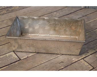 OVENEX Loaf Pan Bread Tin N-47-1 1/2 LB USA Starburst Pattern 9.5" by 5.5" Vtg