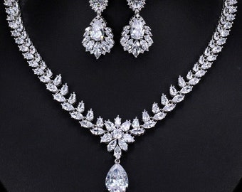 Set di collana da sposa Swarovski, collana da sposa in argento, set di gioielli da sposa, collana da sposa in cristallo Cz, collana da sposa di vite Choker Gift