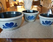 Vintage Rowe Pottery 3 Piece Nesting Mixing Bowl Stoneware Salt Glaze Heart Motif