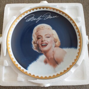 Vintage Marilyn Monroe Collectors Plate The Essence Of Glamour Bradford Exchange