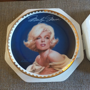 Vintage Marilyn Monroe Collectors Plate Satin And Cream Bradford Exchange