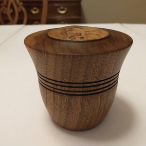 Vintage Don Isaacson Turned Wooden Box With Figured Wood Inlay Exquisite Art Object