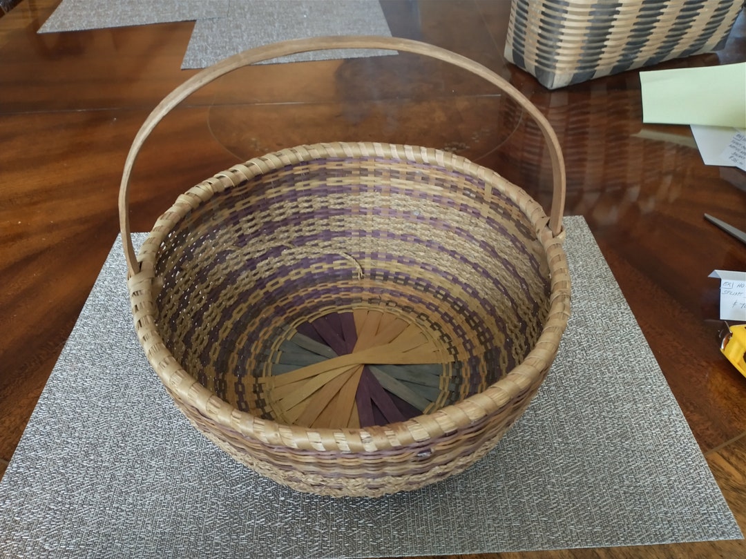 Vintage Fine Weave Winnebago Ho Chunk Indian Black Ash Splint Basket