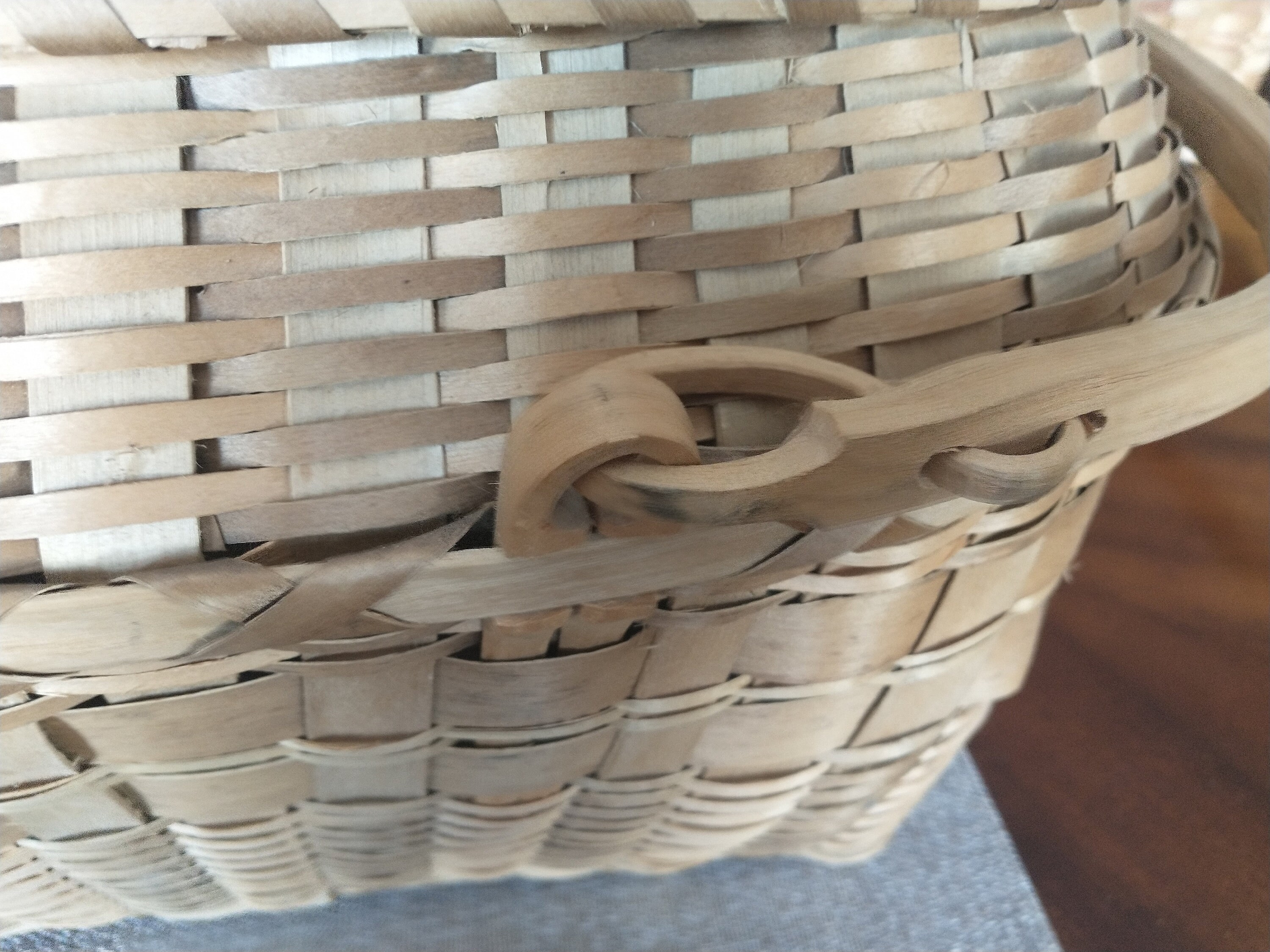 Vintage Antique Winnebago Ho Chunk Indian Black Ash Splint Basket With