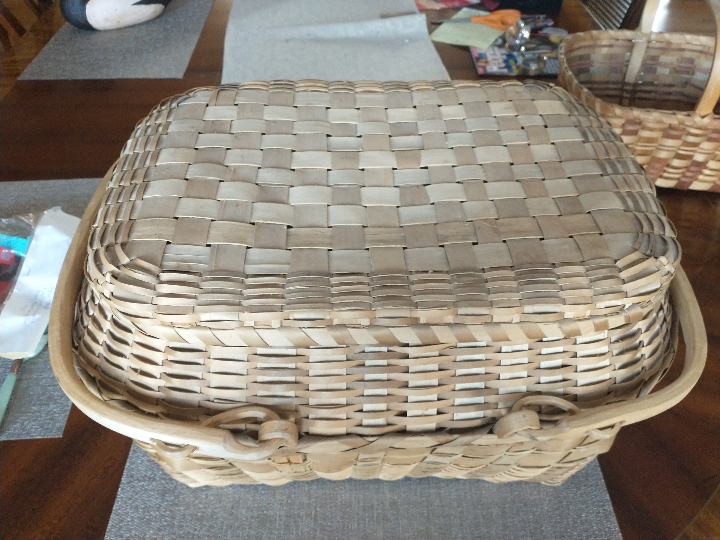 Vintage Antique Winnebago Ho Chunk Indian Black Ash Splint Basket With