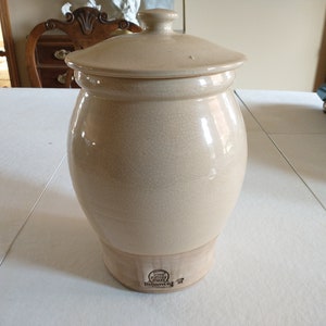 Vintage Rowe Pottery Stoneware Cream Colored Crackled Glaze Jar and Lid