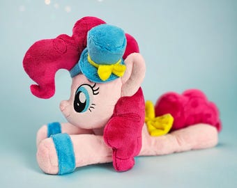かわいい帽子をかぶったピンキーパイ - ハンドメイドぬいぐるみ - MLP