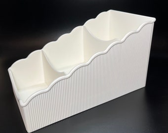 Tupperware White Hard Plastic Tiered Spiced Seasoning Sauce Packets Pantry Organizer 3495A-1 Scalloped Edge Vintage 1980's Kitchen Storage