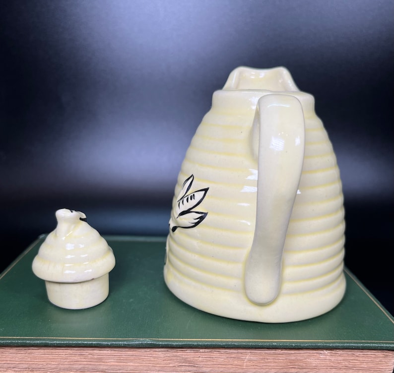 Bisque Porcelain Light Yellow Beehive Shaped Lidded Honey Pot, Syrup Jar or Creamer Raised Black Honey Bees Vintage Kitchen Serve Ware image 3