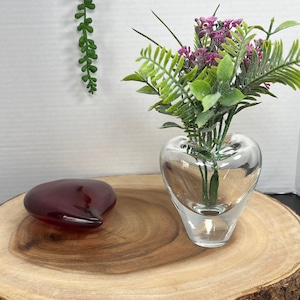 Small Clear Blown Art Glass Heart Vase 4&quot; Tall Minimalist Contemporary Decors Valentine&#39;s Gift