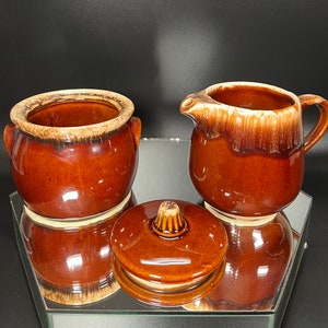 Poterie de coque, céramique brune crème émaillée recouverte de sucrier et crémier, ensemble de pièces de rechange vaisselle de service Cottage Farmhouse vintage des années 60-80