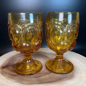 LE Smith Moon & Stars Amber Glass Water Goblets 2 Pc Set Vintage 1960s Drinkware Farmhouse Cottage Drinkware Read Description Tiny Chipping
